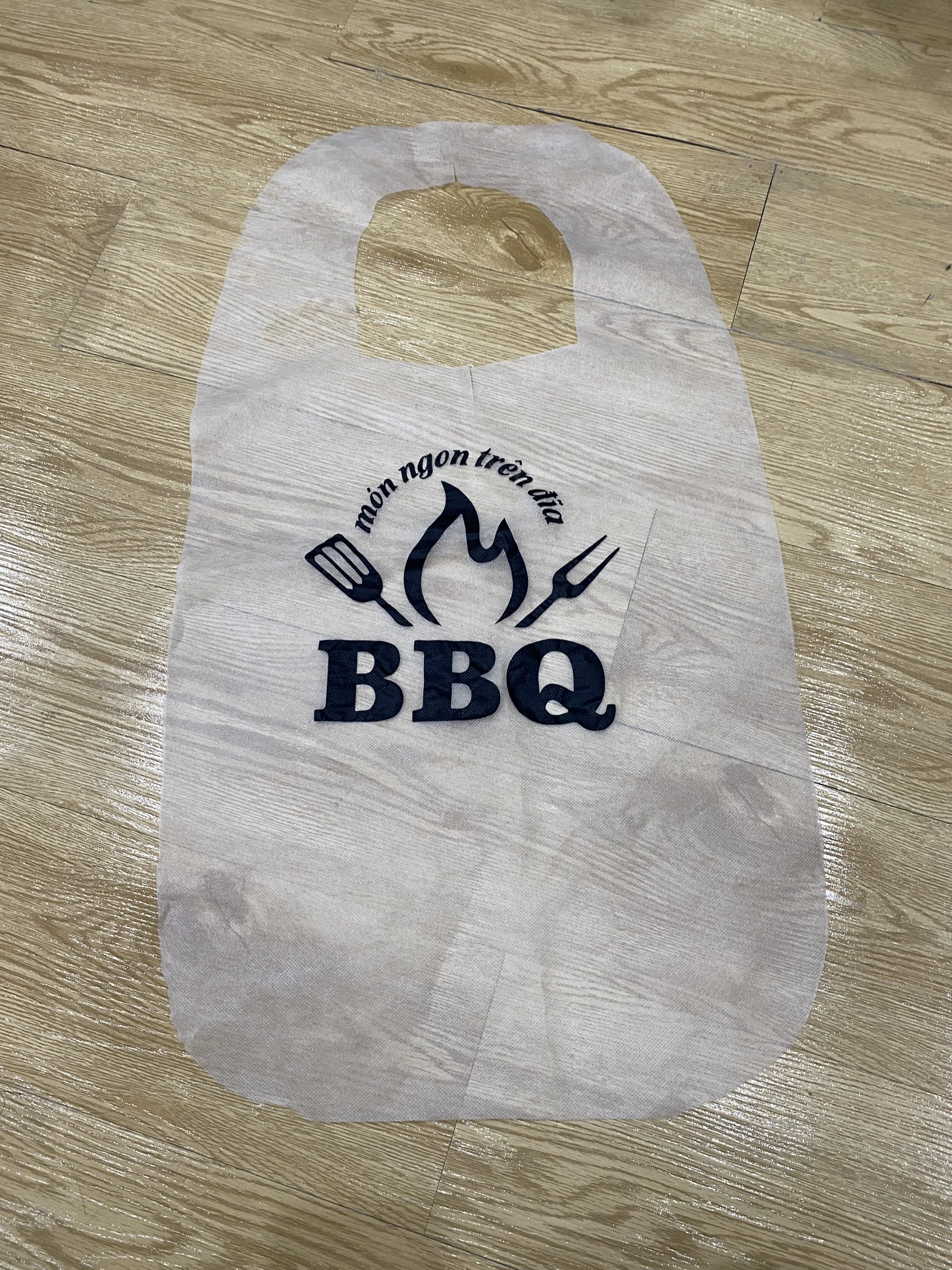 Tạp dề vải màu đen dùng 1 lần Tạp dề vải màu đen dùng 1 lần